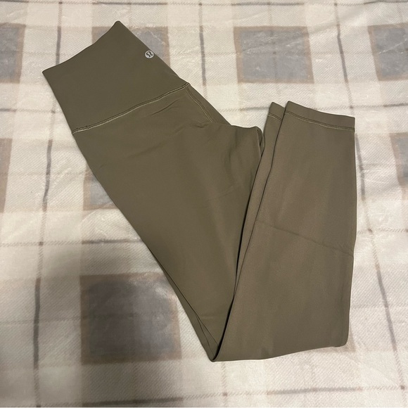 ✨SOLD✨Lululemon Bronze Green Align Leggings Size 6 - Picture 2 of 8
